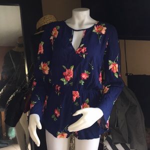 Mimi chica floral  romper sz m Nwt